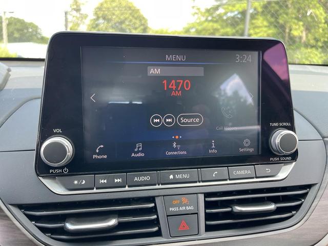 Photo of 2023 Brilliant Silver Metallic Nissan Altima