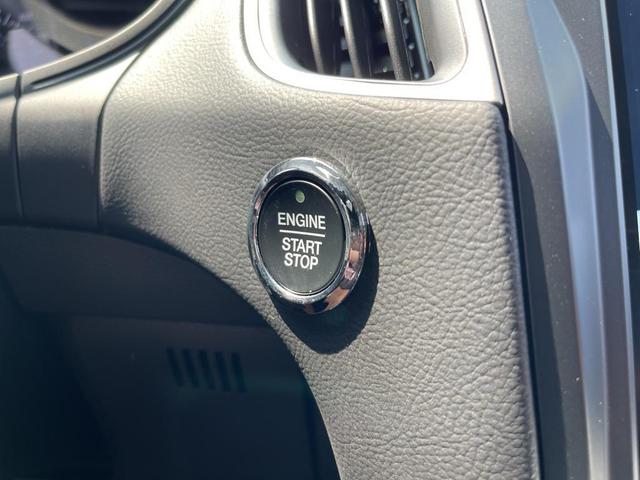 Photo of 2024 Carbonized Gray Metallic Ford Edge