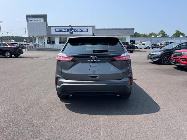 Photo of 2024 Carbonized Gray Metallic Ford Edge