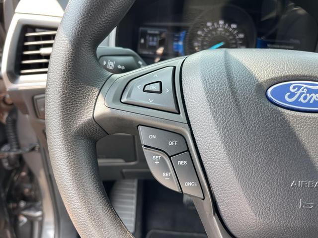 Photo of 2024 Carbonized Gray Metallic Ford Edge