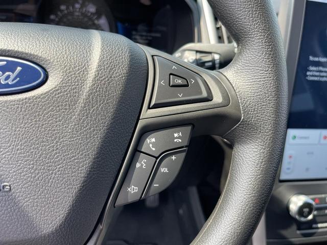 Photo of 2024 Carbonized Gray Metallic Ford Edge