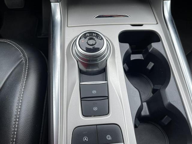 Photo of 2024 Carbonized Gray Metallic Ford Explorer