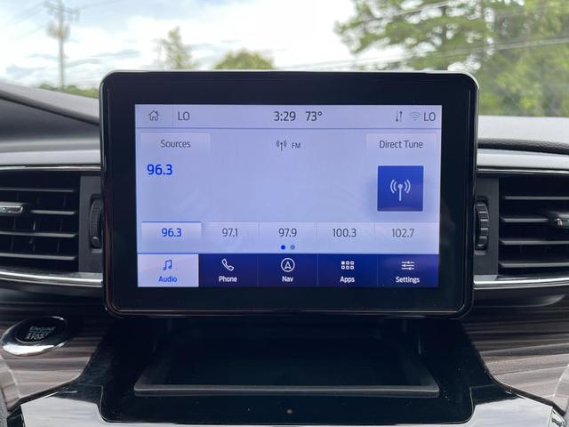 Photo of 2024 Carbonized Gray Metallic Ford Explorer