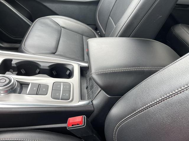 Photo of 2024 Carbonized Gray Metallic Ford Explorer
