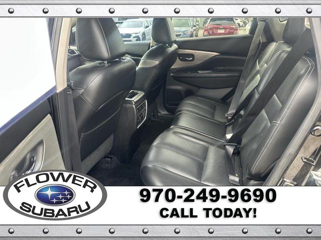 Photo of 2017 Magnetic Black Metallic Nissan Murano