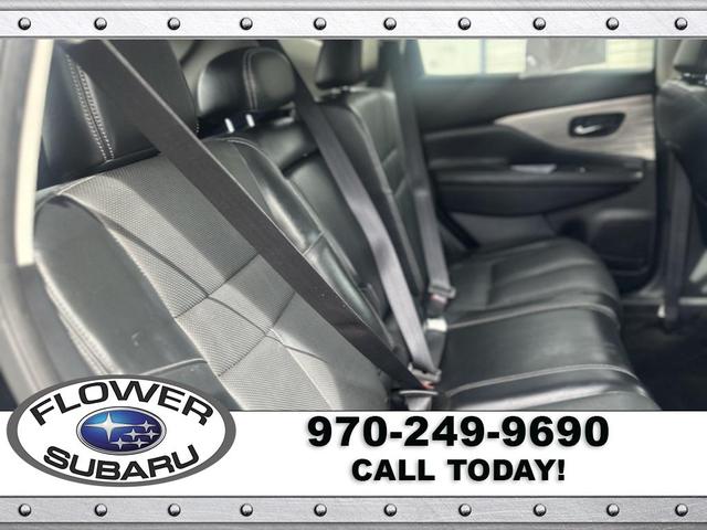 Photo of 2017 Magnetic Black Metallic Nissan Murano