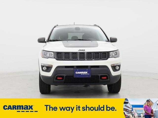 Photo of 2019 White Jeep Compass