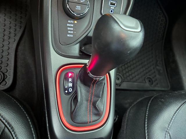 Photo of 2019 White Jeep Compass
