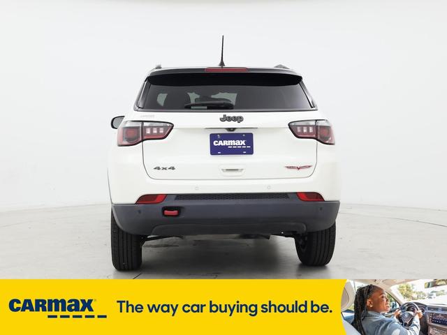 Photo of 2019 White Jeep Compass