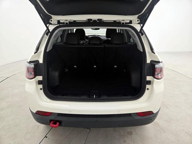 Photo of 2019 White Jeep Compass