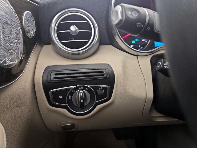 Photo of 2019 White Mercedes-Benz C-Class