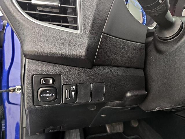 Photo of 2015 Blue Toyota Corolla