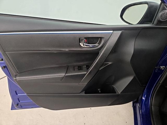 Photo of 2015 Blue Toyota Corolla