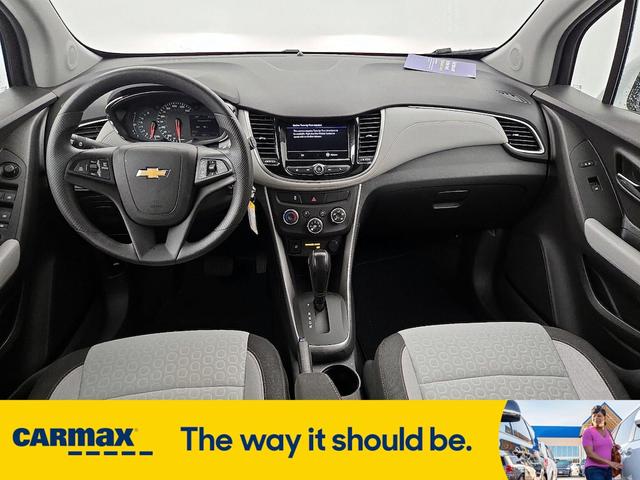 Photo of 2022 White Chevrolet Trax