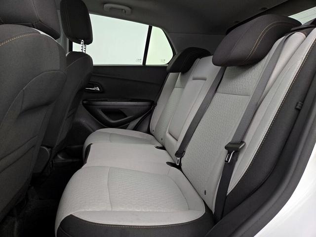 Photo of 2022 White Chevrolet Trax