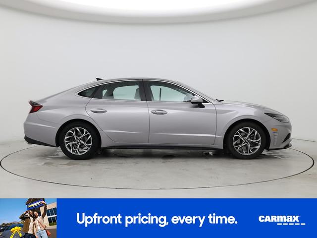 Photo of 2023 Silver Hyundai SONATA