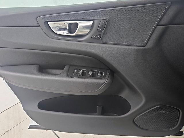 Photo of 2020 White Volvo XC60 Recharge Plug-In Hybrid