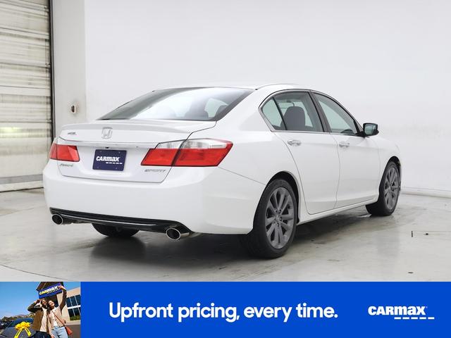 Photo of 2015 White Honda Accord