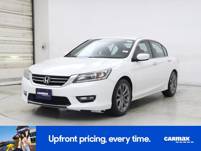 Photo of 2015 White Honda Accord