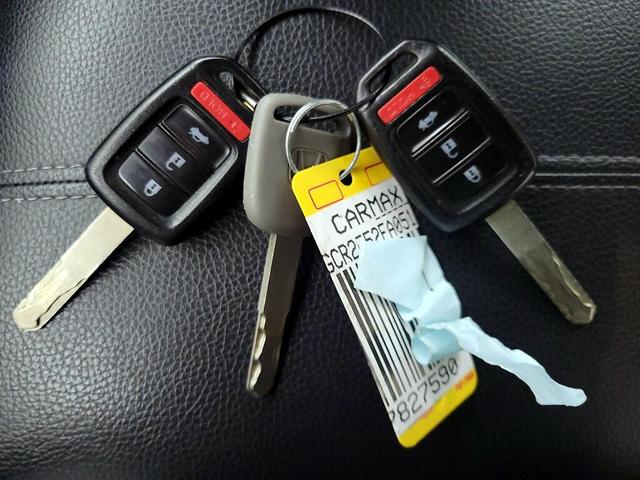 Photo of 2015 White Honda Accord