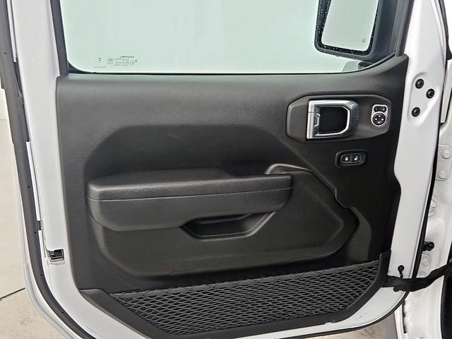 Photo of 2024 White Jeep Wrangler 4xe