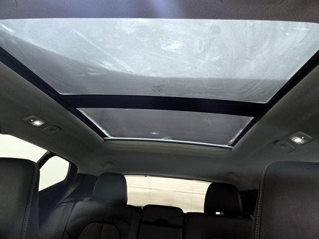 Photo of 2023 Green Volvo XC40