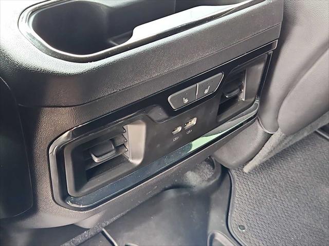 Photo of 2023 Summit White GMC Sierra 1500