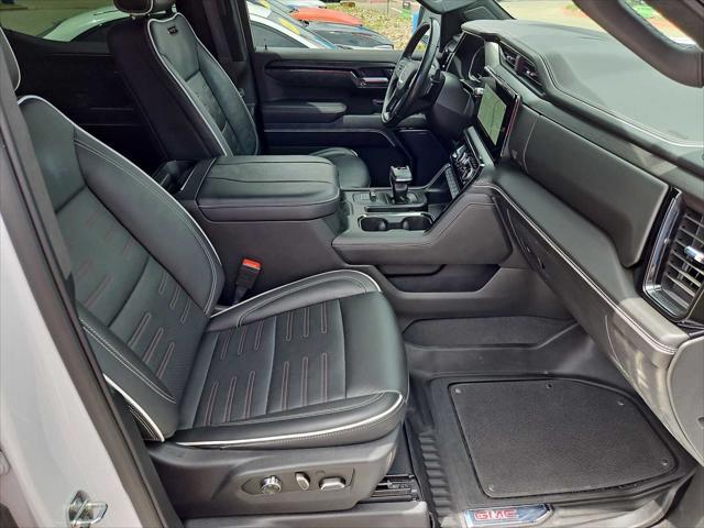 Photo of 2023 Summit White GMC Sierra 1500