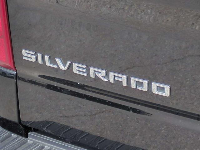 Photo of 2021 Black Chevrolet Silverado 1500