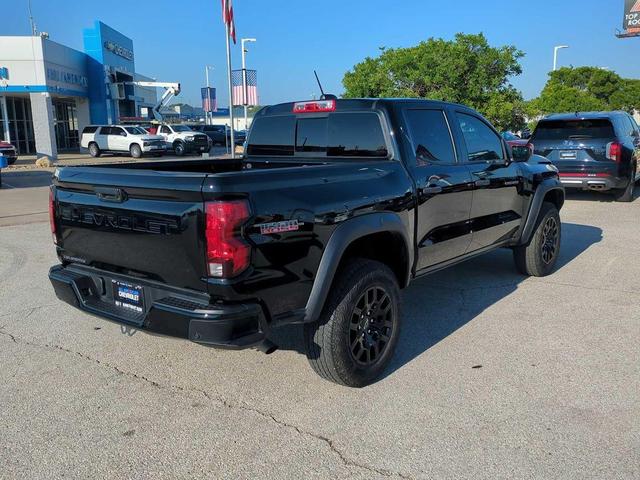 Photo of 2023 Black Chevrolet Colorado