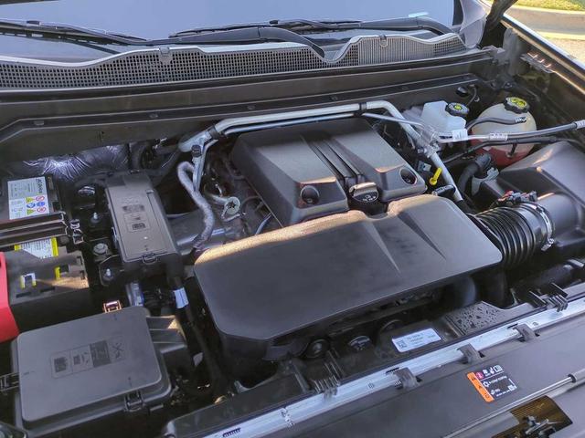 Photo of 2023 Black Chevrolet Colorado