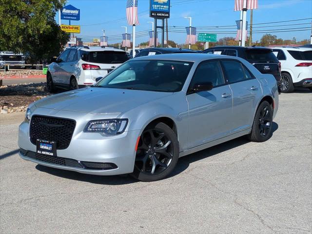 2023 Chrysler 300