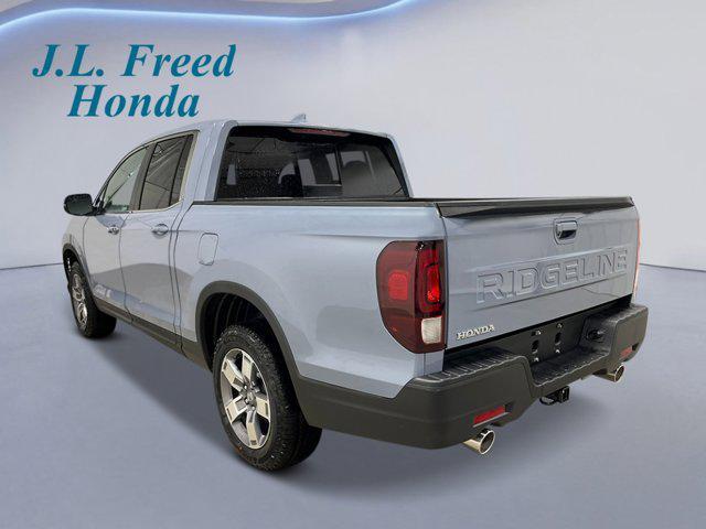 Photo of 2025 Sonic Gray Pearl Honda Ridgeline