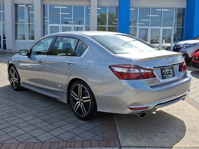 Photo of 2017 Lunar Silver Metallic Honda Accord