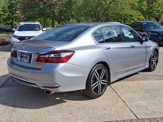 Photo of 2017 Lunar Silver Metallic Honda Accord