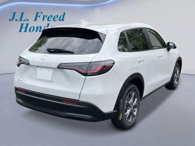 Photo of 2026 Platinum White Pearl Honda HR-V