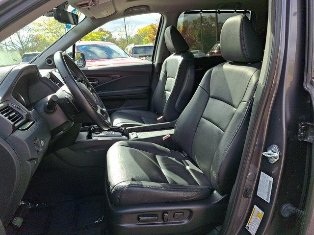Photo of 2022 Modern Steel Metallic Honda Pilot