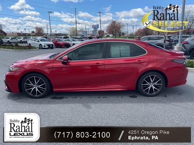 Photo of 2022 Red Toyota Camry Hybrid