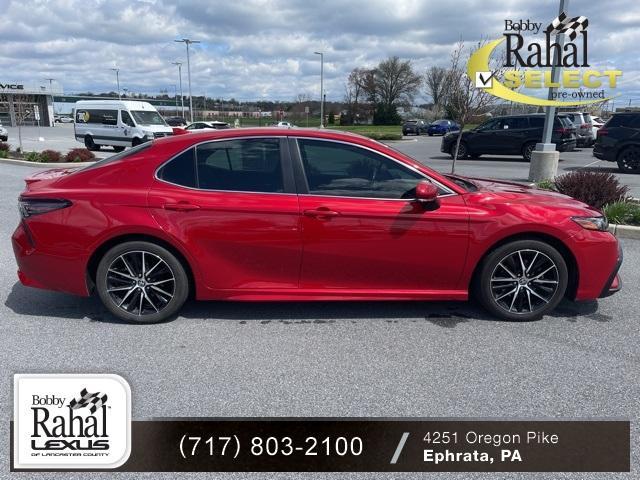 Photo of 2022 Red Toyota Camry Hybrid