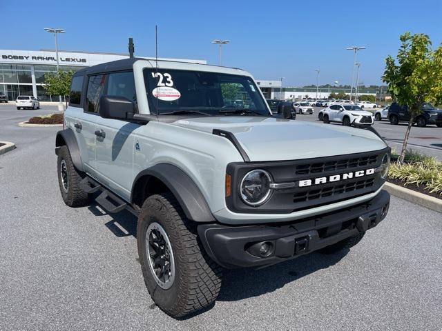 Photo of 2023 Cactus Gray Ford Bronco