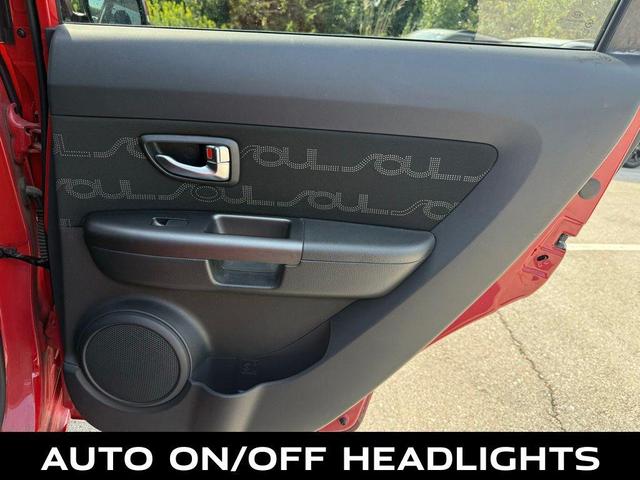 Photo of 2013 Molten Kia Soul