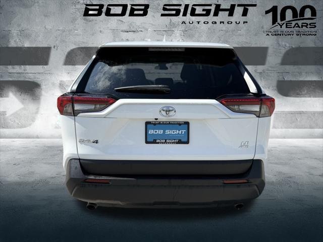 Photo of 2022 White Toyota RAV4