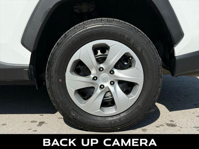 Photo of 2022 White Toyota RAV4