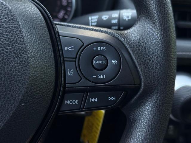 Photo of 2022 White Toyota RAV4
