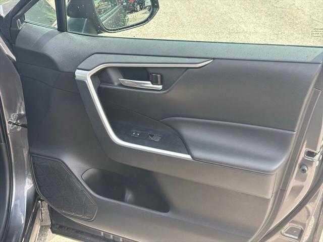 Photo of 2022 Gray Toyota RAV4 Hybrid