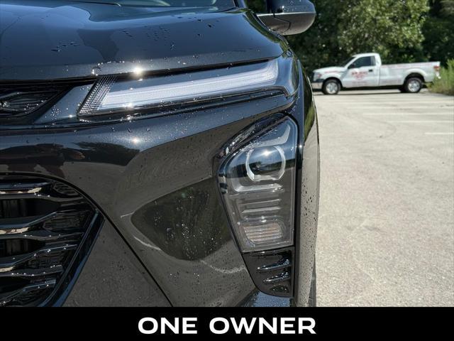 Photo of 2025 Mosaic Black Metallic Chevrolet Trax