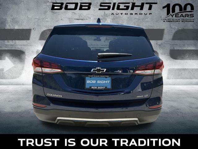 Photo of 2022 Blue Glow Metallic Chevrolet Equinox