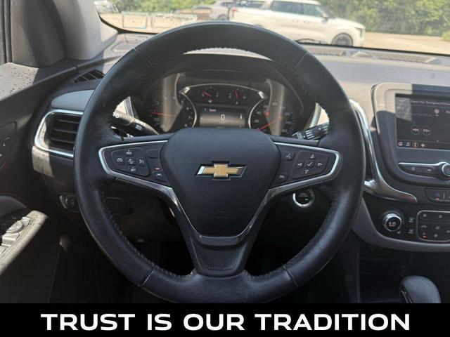 Photo of 2022 Blue Glow Metallic Chevrolet Equinox