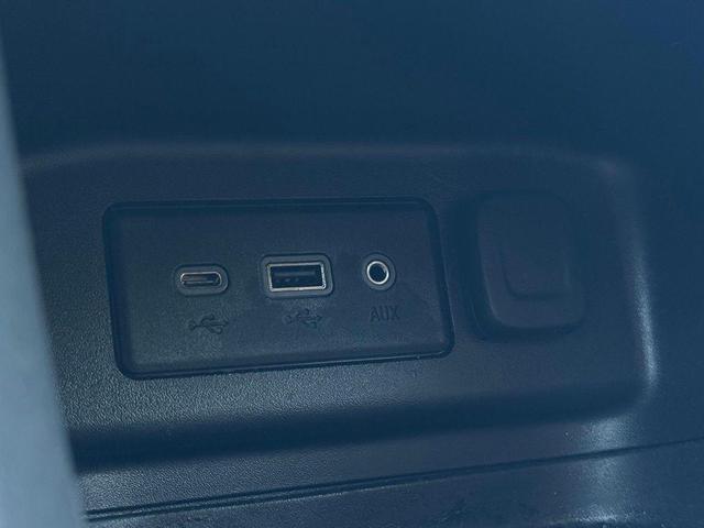 Photo of 2022 Blue Glow Metallic Chevrolet Equinox