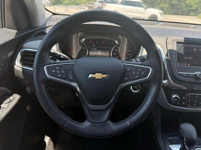 Photo of 2022 Blue Glow Metallic Chevrolet Equinox